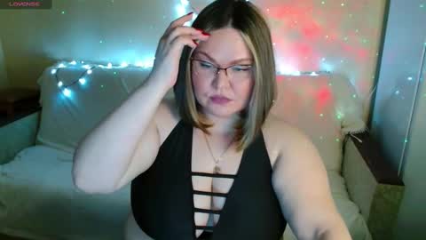 Vivien online show from March 2, 8:29 pm