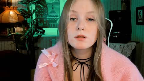 Snapshot of vivienleeigh chatting on January 26, 12:11 pm Vivien online show from January 26, 12:11 pm