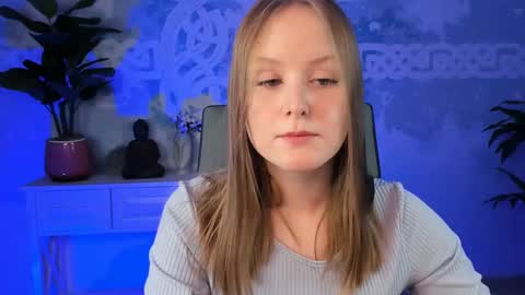 Snapshot of vivienleeigh chatting on March 1, 12:12 pm Vivien online show from March 1, 12:12 pm