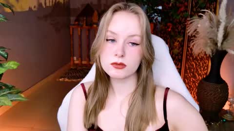 Vivien online show from March 8, 5:33 am