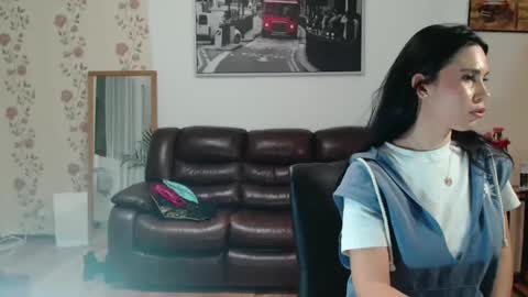 Snapshot of vivienne17 chatting on February 25, 5:30 pm vivienne online show from February 25, 5:30 pm
