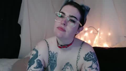 Snapshot of vixinvvitch chatting on January 24, 7:18 pm VIXIN online show from January 24, 7:18 pm