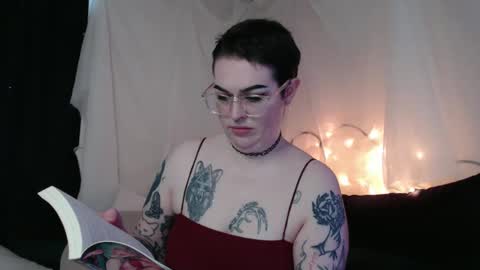 Snapshot of vixinvvitch chatting on January 24, 4:17 pm VIXIN online show from January 24, 4:17 pm