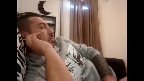 volpecesare419 online show from March 1, 2:23 pm