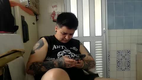 Danny and Ale online show from February 9, 3:37 pm