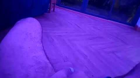 voyeur1391365 online show from October 14, 9:40 pm