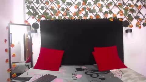 vsamanthaper2 online show from February 26, 7:39 pm