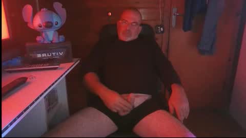 oscar online show from October 17, 6:45 pm