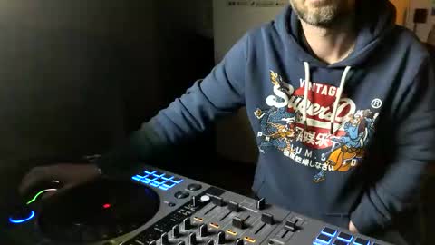 VybzKartel online show from January 18, 4:43 am