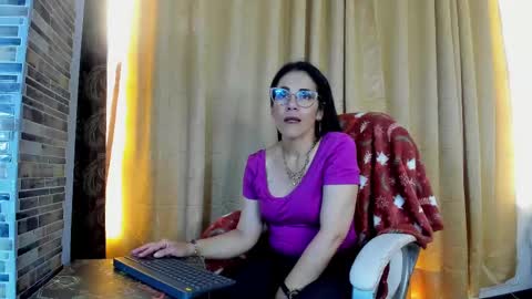 Snapshot of wanda_walton chatting on February 28, 3:26 pm Wanda online show from February 28, 3:26 pm