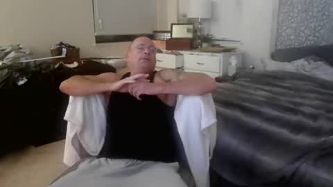 wantmymantofukme online show from October 25, 6:57 am