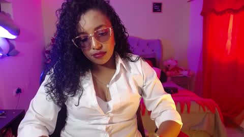 Snapshot of warisgoddes chatting on December 31, 8:02 pm EMILY online show from December 31, 8:02 pm