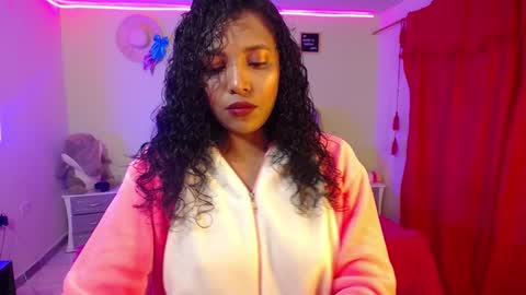 Snapshot of warisgoddes chatting on December 16, 8:52 am EMILY online show from December 16, 8:52 am