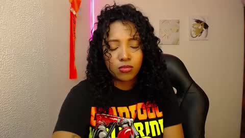 Snapshot of warisgoddes chatting on February 23, 6:34 pm EMILY online show from February 23, 6:34 pm