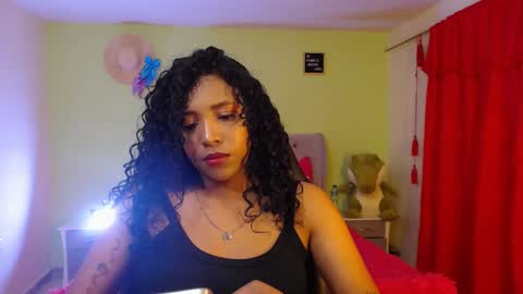 Snapshot of warisgoddes chatting on December 2, 10:51 pm EMILY online show from December 2, 10:51 pm