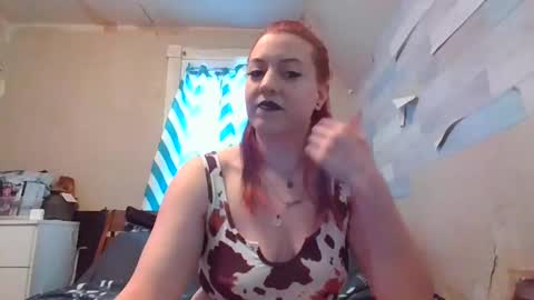 warwhore24 online show from December 29, 6:05 pm