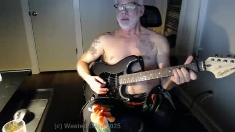 Snapshot of wasted_daze_ chatting on February 12, 2:03 am wasted_daze_ online show from February 12, 2:03 am
