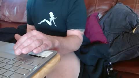 Snapshot of watchedging chatting on December 1, 6:32 pm Hereforfun online show from December 1, 6:32 pm