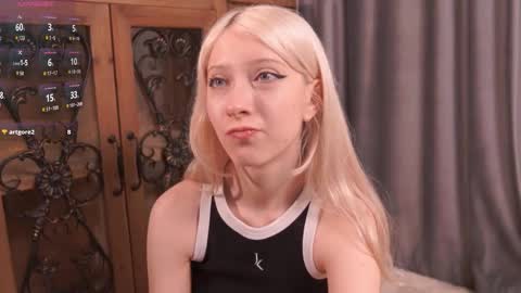 Lily online show from February 22, 4:53 pm