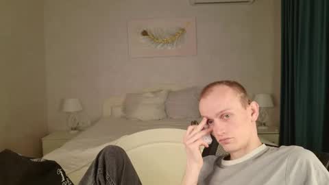 WeksaMur online show from April 6, 7:04 pm