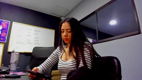 Wendy online show from December 14, 11:23 pm