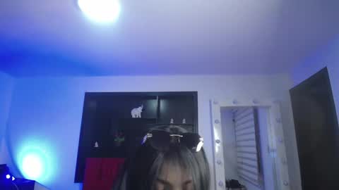 wendy_1_ online show from May 25, 11:00 pm