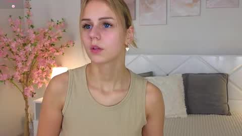 Im Wendy online show from March 4, 9:22 pm