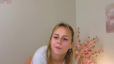 Im Wendy online show from March 8, 3:39 am