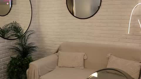 Im Wendy online show from July 14, 2:05 am