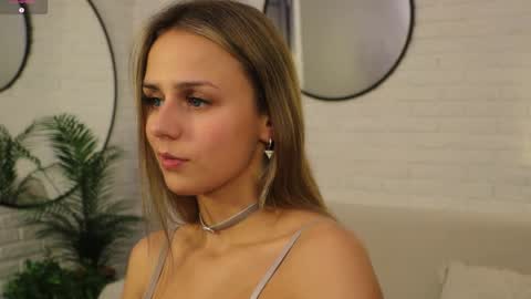 Im Wendy online show from June 9, 9:25 pm