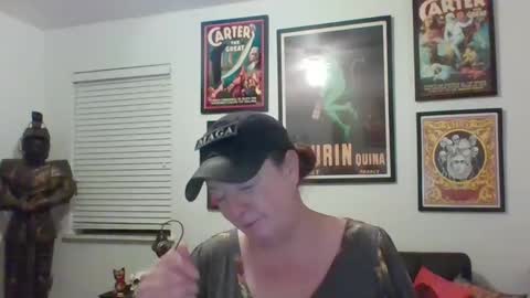 Snapshot of wendycu chatting on February 1, 7:36 am WendyCU online show from February 1, 7:36 am