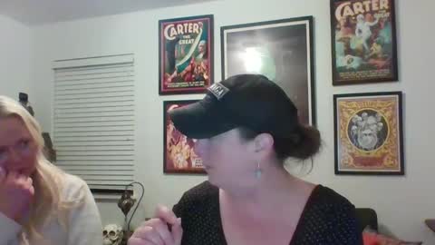 Snapshot of wendycu chatting on February 17, 8:19 am WendyCU online show from February 17, 8:19 am