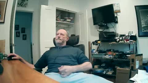 weseeyouwatching online show from December 3, 7:36 pm