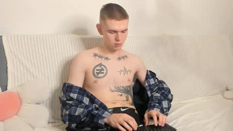 Wes online show from December 28, 11:48 pm