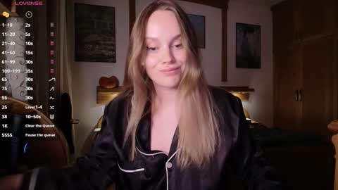 Lana online show from October 22, 7:37 pm