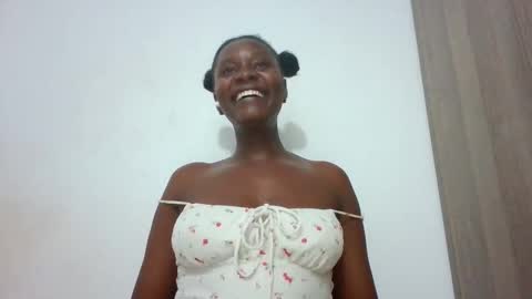 wet_pussieyy online show from March 20, 12:04 am