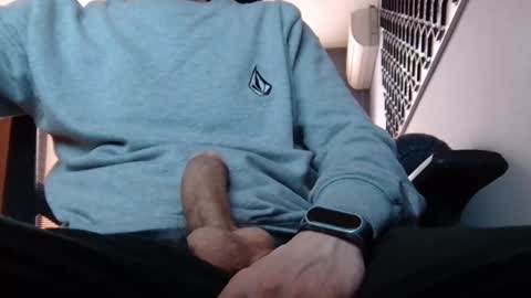 Snapshot of wetbigdickstream chatting on February 11, 12:17 am Wetbigdickstream online show from February 11, 12:17 am