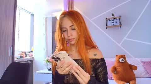 Mia and Dylan online show from October 17, 3:49 pm