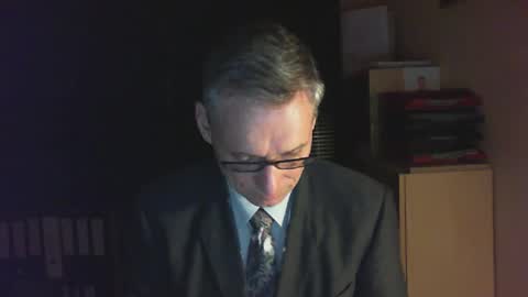 Snapshot of wetsuitedman chatting on March 7, 5:38 pm Franz online show from March 7, 5:38 pm