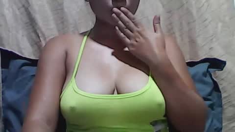 wettyhottie69 online show from May 11, 2:40 am