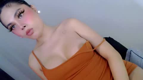 kiara online show from October 11, 7:35 am