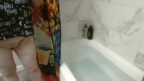 whipsnap19 online show from October 5, 6:44 am