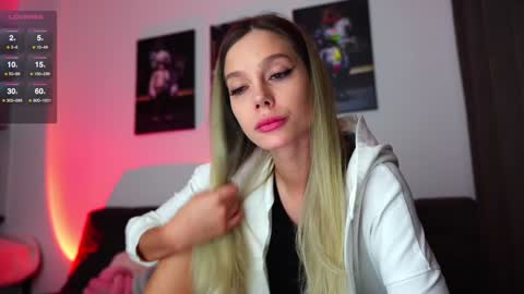 Kate  online show from January 22, 4:44 pm