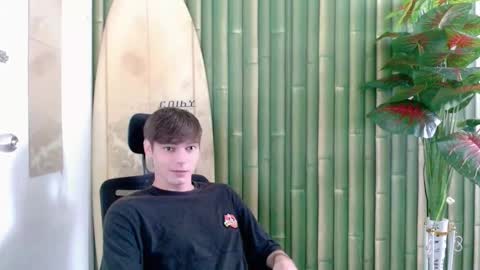 Snapshot of whiteboyinasia chatting on September 14, 4:15 am Christian online show from September 14, 4:15 am