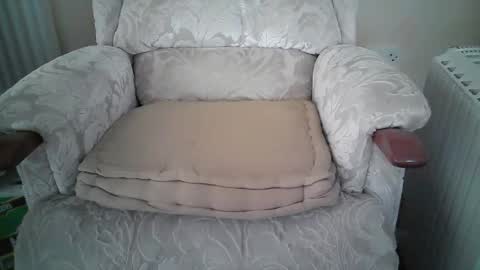 whitebriefs009 online show from October 17, 9:02 am