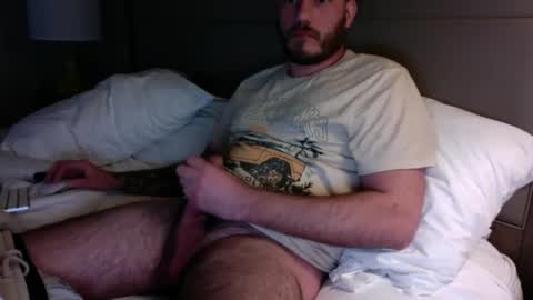 Snapshot of whitebubblebutt44 chatting on February 10, 3:24 am whitebubblebutt44 online show from February 10, 3:24 am