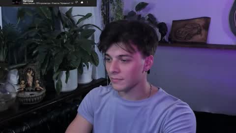 Gus online show from September 22, 7:29 pm