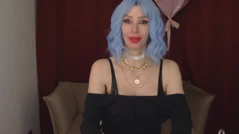 Snapshot of whitequeen888 chatting on February 23, 9:37 pm White Queen online show from February 23, 9:37 pm