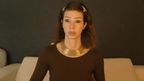 Snapshot of whitequeen888 chatting on September 13, 6:27 am White Queen online show from September 13, 6:27 am