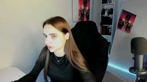 Abby  online show from February 4, 3:36 pm